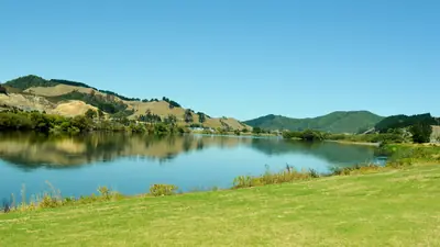 Photo of the Waikato River at Huntly